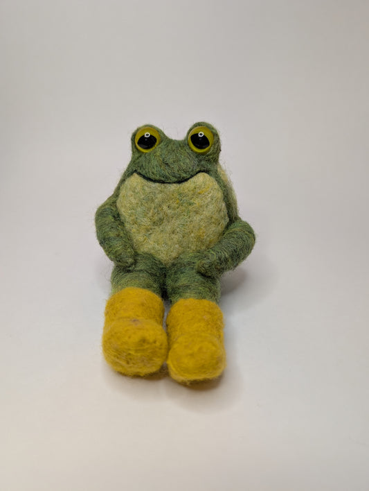 Needle Felted Gardener Frog